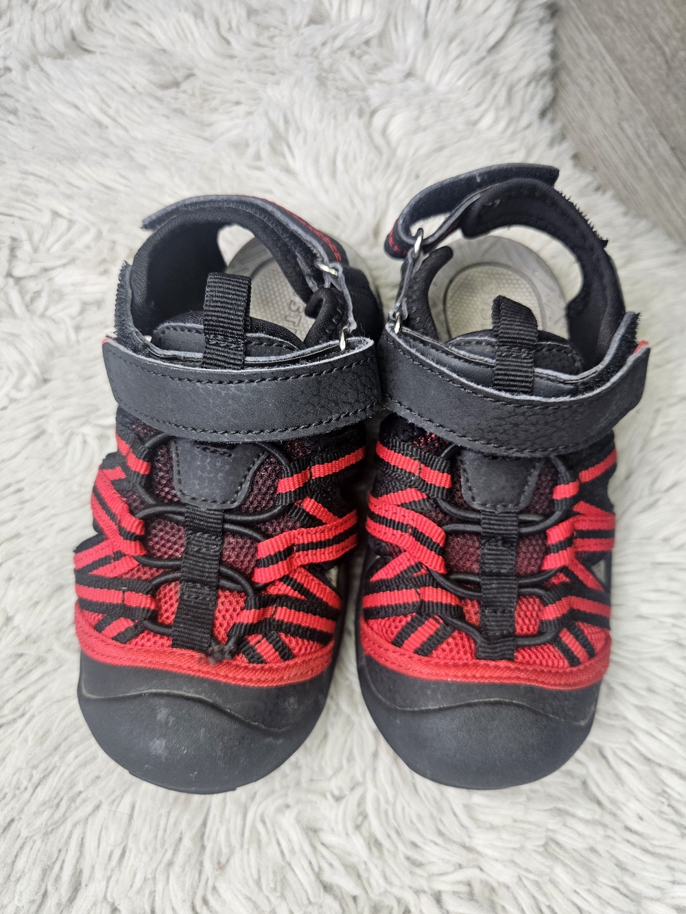 Toddler Boys Closed Toe Sport Sandals Red Black Velcro Water Shoes Size 8 🩷